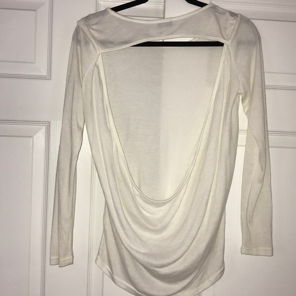 TOBI BRAND NEW CUT OUT BACKLESS SHIRT